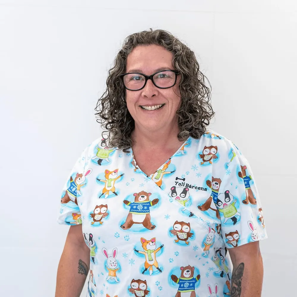 Yoli Bárcena — Auxiliar